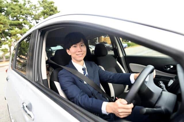 男性が「通勤時に乗りたい国産車」　3位プリウス（トヨタ）、2位ワゴンR（スズキ）、1位は？