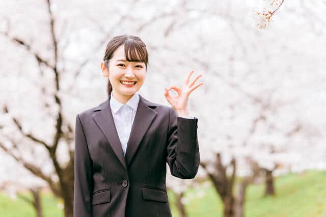 Z世代新入社員、初任給の使い道は　3位「自分へのご褒美」、2位「親以外の家族にプレゼント」、感激の1位は？