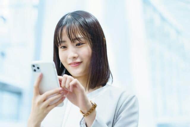 新入社員に聞く就活をやり直すとしたら重視すること　3位「社風や社員の雰囲気」28.0％、2位「給与」40.9％、1位は？