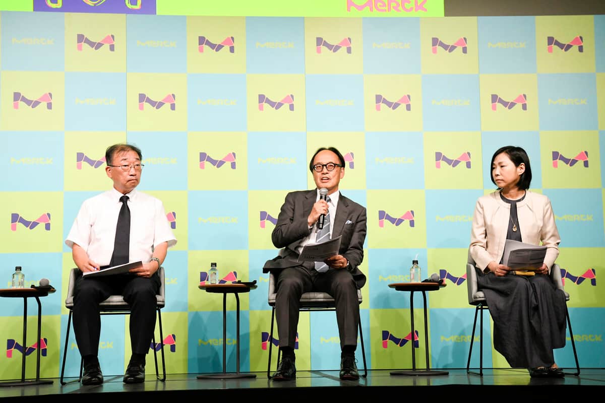 パネルディスカッションの様子（左から、中山健夫教授、大家基嗣教授（慶應義塾大学医学部 泌尿器科）、池田明子氏（NPO 法人キャンサーネットジャパン プロジェクトマネージャー））