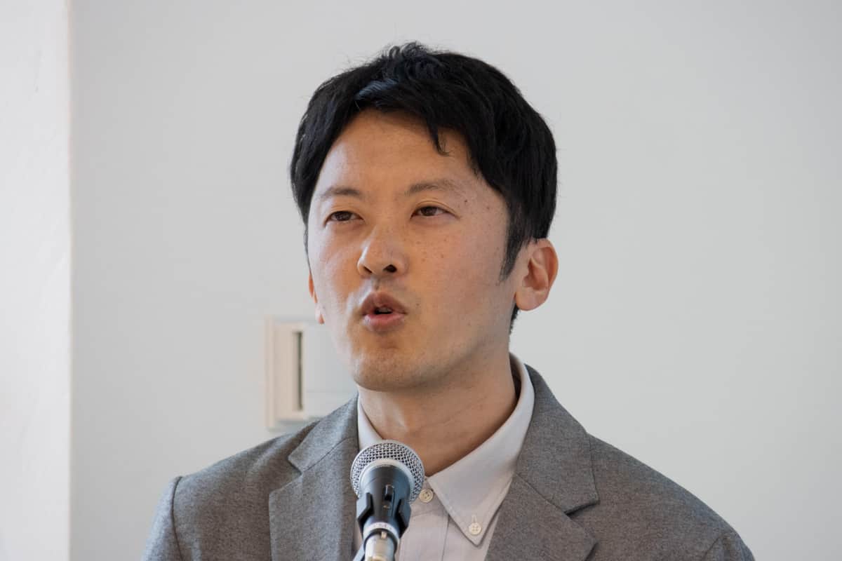東京大学大学院経済学研究科講師の元木康介氏（右）