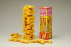 ギャグ満載の「ジェンガ」 やってみまっか？