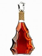 「バカラ」に入った25万円の「カミュ」コニャック