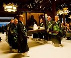 親鸞聖人、御影堂へ「還る」  京都・東本願寺で還座式