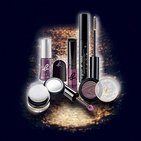 きらめくゴールドのパーティルック