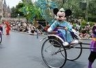 ミッキー＆ミニー、人力車で登場　TDL恒例「七夕」プログラム始まる
