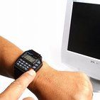 腕時計でTVチャンネル切り替え