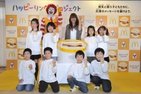 今井絵理子、手話交えて闘病中の児童に応援ソング