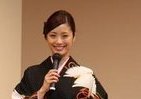 上戸彩が着物を着ると…　イベントで明かしたコト