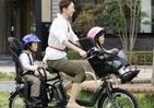 幼児2人とご機嫌外出　電動アシスト自転車