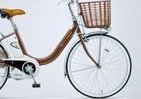 スカート姿でも乗り降りしやすい　電動アシスト自転車