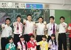 アイドル「ももクロ」、男子校で直接バトル！　大人気「ごこクロ」の正体とは？