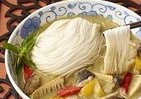 「そうめん」が挑戦の旅に出た!?　グリーンカレーとコラボ、そのお味は？