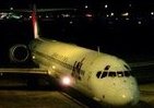 黒澤監督のデザインで話題　MD-90型機がラストフライト