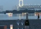 お台場に期間限定「ビーチバー」　フォアグラ、石垣牛を堪能