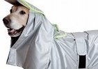 日本初！大型犬専用「防災マント」　災害時に火の粉や落下物から愛犬を守る