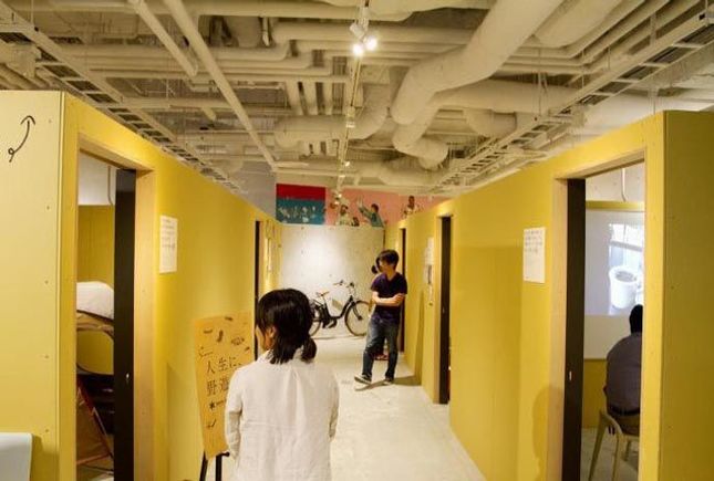 学生時代の部室をイメージした「BUSHITSU」