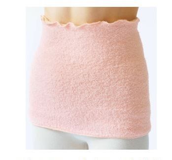 シルク生地がお腹をあたたかく包み込む腹巻登場