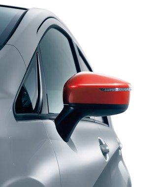 専用レッドのサイドターンランプ付き電動格納式リモコンカラードドアミラー