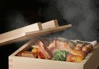 正月料理の新たな楽しみ方　木曽ヒノキのせいろで温める「蒸のおせち」