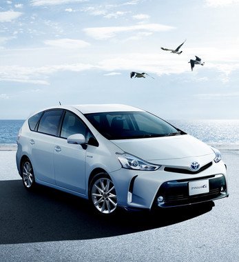 S「ツーリングセレクション」（5人乗り、ホワイトパールクリスタルシャイン、オプション装着車）