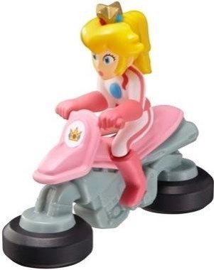 ピーチのフィギュアが乗ったバイク型おもちゃ　（C）2014 Nintendo Licensed by Nintendo