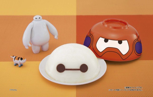 ベイマックスフェイスケーキ　（C）Disney