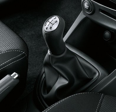 ルーテシアに5速MTモデルが登場