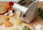 【レビューウォッチ】小麦粉と水を入れるだけ、10分で「超簡単に麺が作れちゃう」　フィリップス「ヌードルメーカー」の実力