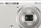 「自撮り」も「みんな撮り」も簡単なデジカメ　チルト液晶搭載のカシオ・エクシリム