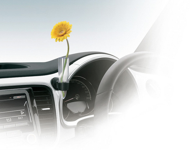 四季折々の美しい草花が挿せるフラワーベース（イメージ）