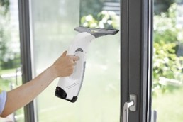 手が結露で汚れない