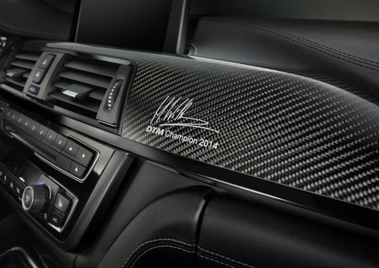 マルコ･ヴィットマン選手サイン付き専用カーボントリム