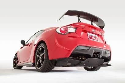 専用リヤバンパー＆ディフューザー