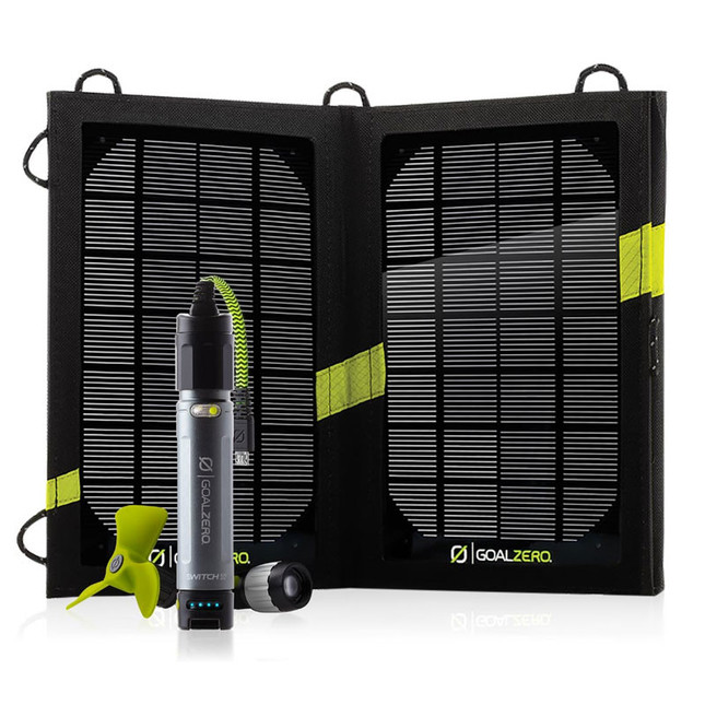 スマホの充電はもちろん、アタッチメントで扇風機や懐中電灯に