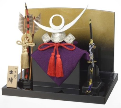 「銀製兜　出陣　上杉謙信モデル」