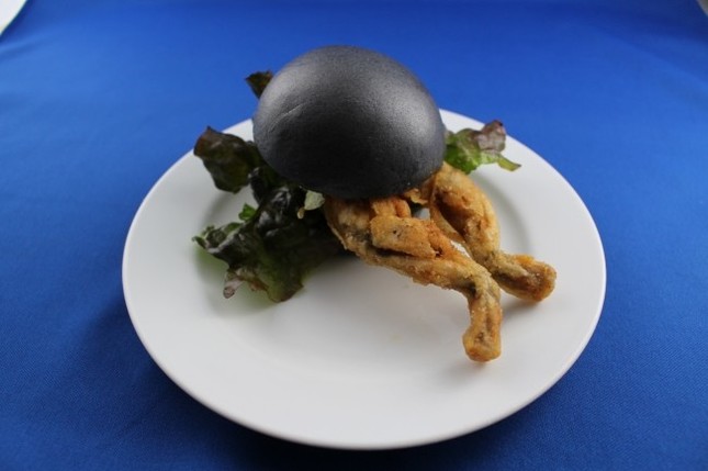 完全にはみ出ている