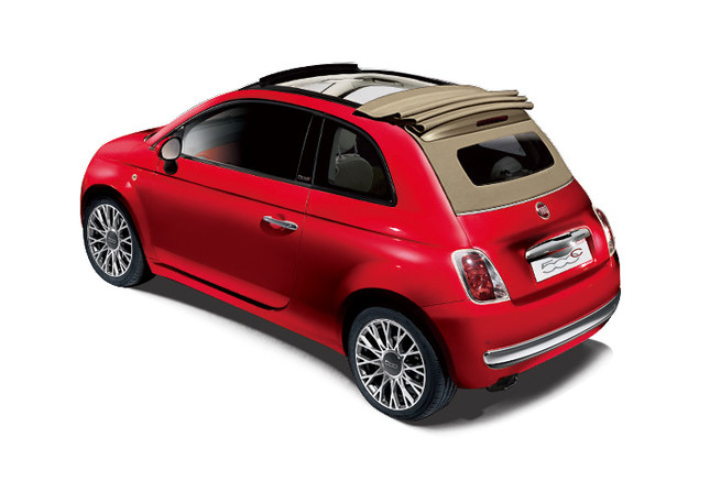 フィアット 500C ミモザ（ボディー：パソドブレレッド、ソフトトップ：アイボリー）