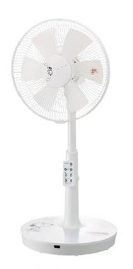 ベース部分に、かわいらしい「スヌーピー」をあしらったDC扇風機
