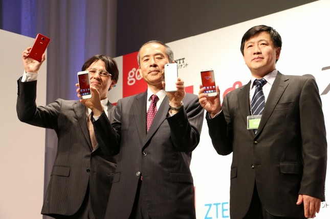 発表会に臨む3氏