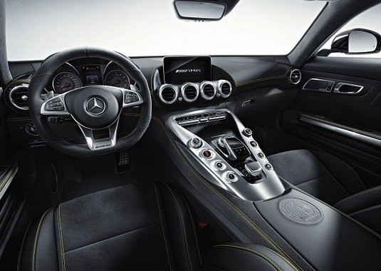 高い安全性と快適性を両立