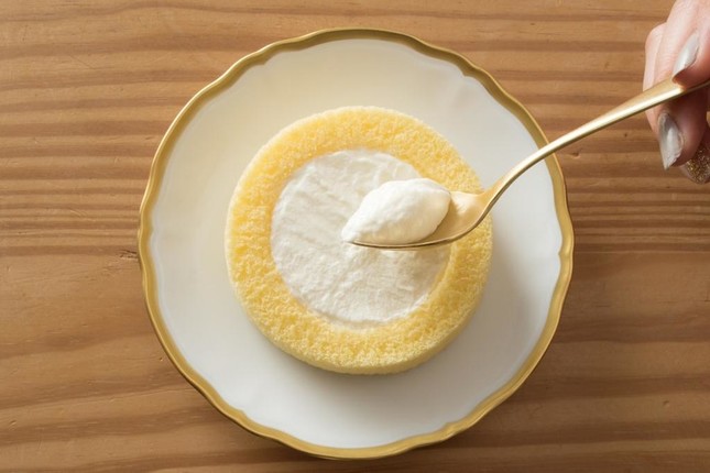 「プレミアムロールケーキ」