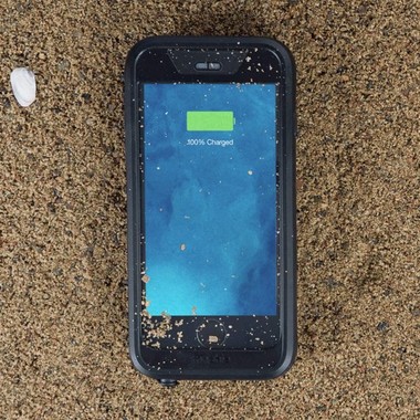 IPX8相当の防水性能とIP6X相当の防塵性能