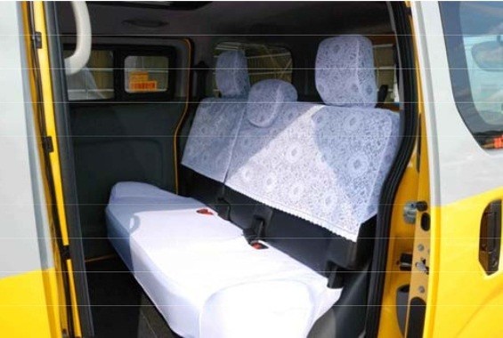 幸運の黄色いタクシー運行開始！