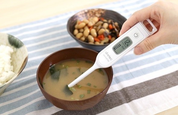 塩分濃度がひと目でわかるデジタル塩分計登場！