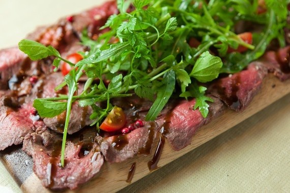 「エゾ鹿モモ肉のカルパッチョ」1,280円（税込）