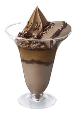 トッピングのカカオニブが食感のアクセント