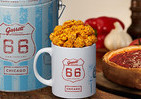 「ギャレット」創業66周年記念で新フレーバー「シカゴピザ」　初の日米合同デザイン缶も