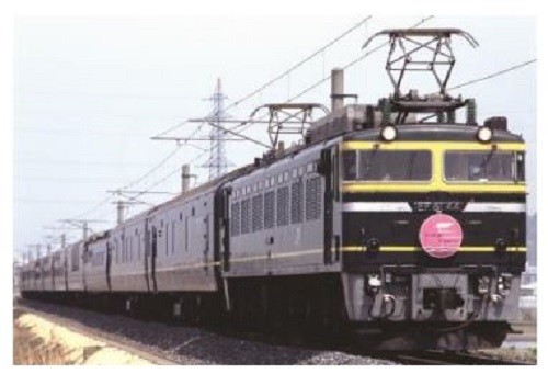 車窓からは瀬戸内海がのぞめる