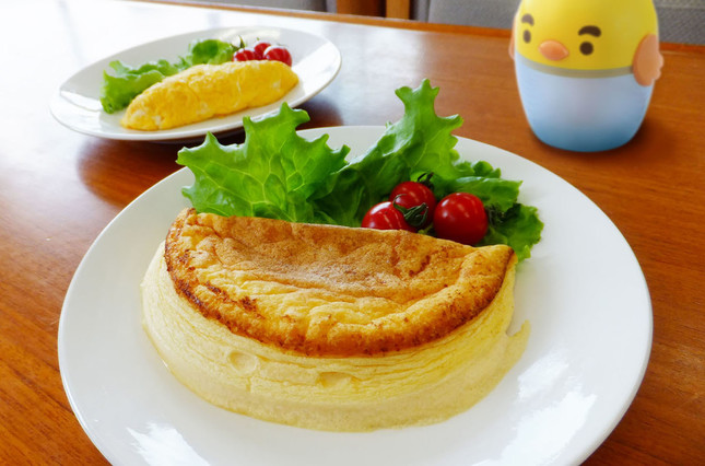 「ふわしゅわ びっくり！レッツ！オムレッツ」で作ったオムレツ